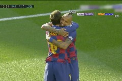 西甲联赛巴塞罗那佩德里制胜，巴塞罗那继续领跑积分榜连胜不息